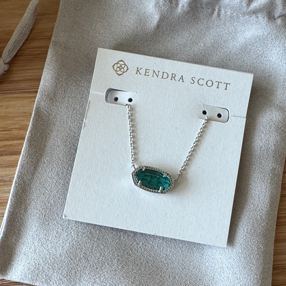 Kendra Scott Elisa Silver Pendant Necklace in London Blue Glass